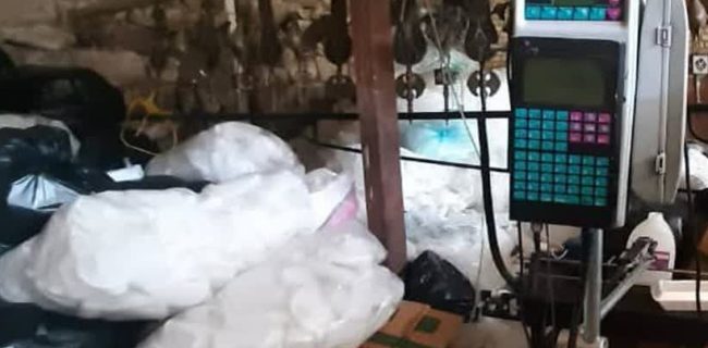 کشف کارگاه تولید مواد شوینده تقلبی در بخش رودهن