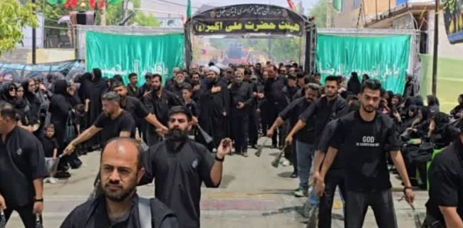 اجتماع بزرگ عزاداران حسینی رهروان عاشورایی در شهر آبسرد