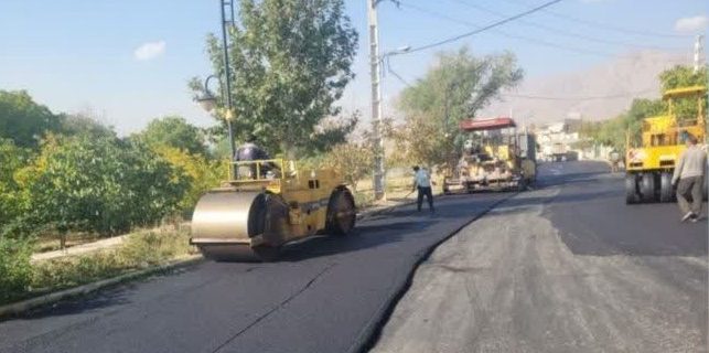 عملیات بهسازی و آسفالت مسیر گلزار شهدای شهر آبسرد اجرا شد عملیات بهسازی و آسفالت مسیر گلزار شهدای شهر آبسرد اجرا شد