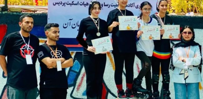 درخشش تیم اسکیت «رولبینا» شهرستان دماوند در مسابقات فری‌استایل شهرستان پردیس