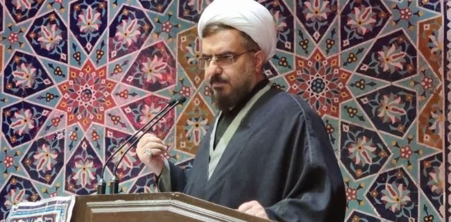 امام جمعه دماوند: دشمن دنبال تضعیف اراده ملت ایران است