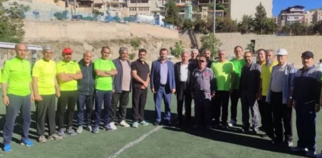 ضرب‌الاجل مسئولان برای بهسازی تنها زمین چمن طبیعی بخش رودهن/ تأکید بر تسریع در تکمیل زیرساخت‌های ورزشی