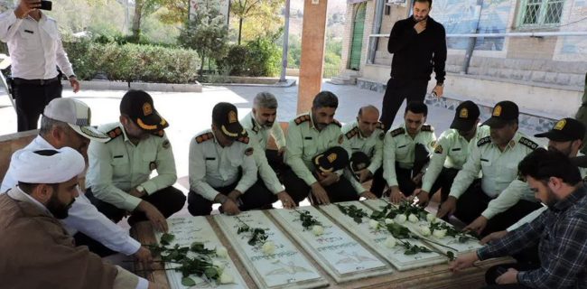 مراسم تجدید میثاق و غبارروبی مزار شهدا در دماوند به مناسبت هفته انتظامی