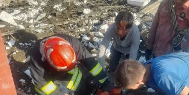 عملیات موفق آتشنشانی شهر آبسرد در حادثه ریزش سقف ساختمان در روستای اتابککتی عملیات موفق آتشنشانی شهر آبسرد در حادثه ریزش سقف ساختمان در روستای اتابککتی