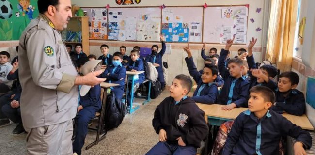 آغاز اجرای طرح آموزش‌های محیط‌زیستی در مدارس دماوند با مشارکت محیط‌بانان/ آشنایی دانش‌آموزان با مباحث محیط‌زیست، پسماند، حیات‌وحش و صرفه‌جویی در انرژی در قالب برنامه آموزشی منسجم