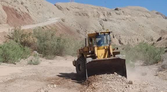 آغاز اجرای عملیات تسطیح و رگلاژ راه روستایی تنگه و بولان