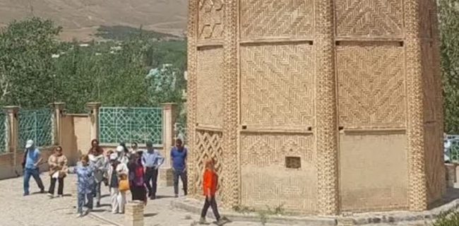 تور دماوندگردی و بازدید از جاذبه‌های تاریخی و گردشگری شهرستان دماوند