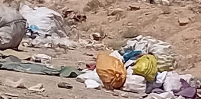 گلایه شهروندان به وضعیت نامناسب دپوی زباله در حاشیه شهرک بنیاد مسکن شهر آبسرد