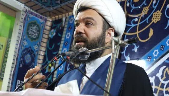 امام جمعه آبسرد: اسراف در حوزه‌های منابع آب، گاز و برق باید کنار گذاشته شود/ تنها راه مقابله با دشمنان، ایران قوی است