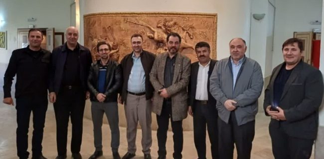 برگزاری همایش «جهاد تبیین» به مناسبت هفته بسیج در فرهنگسرای کوثر شهر دماوند/ مراسم سوگواری شهادت حضرت فاطمه زهرا(س) و گلریزان آزادی یکی از اصناف