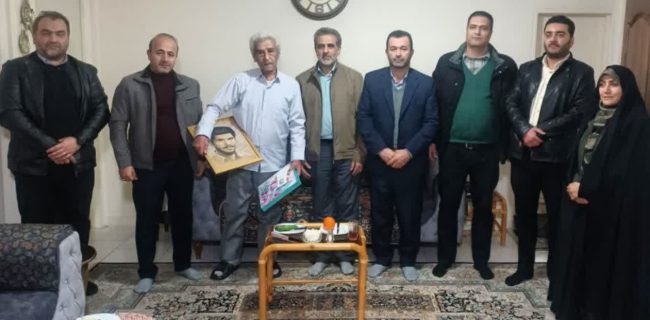 دیدار مسئولان با خانواده‌های معظم شهدا در رودهن به مناسبت روز پدر